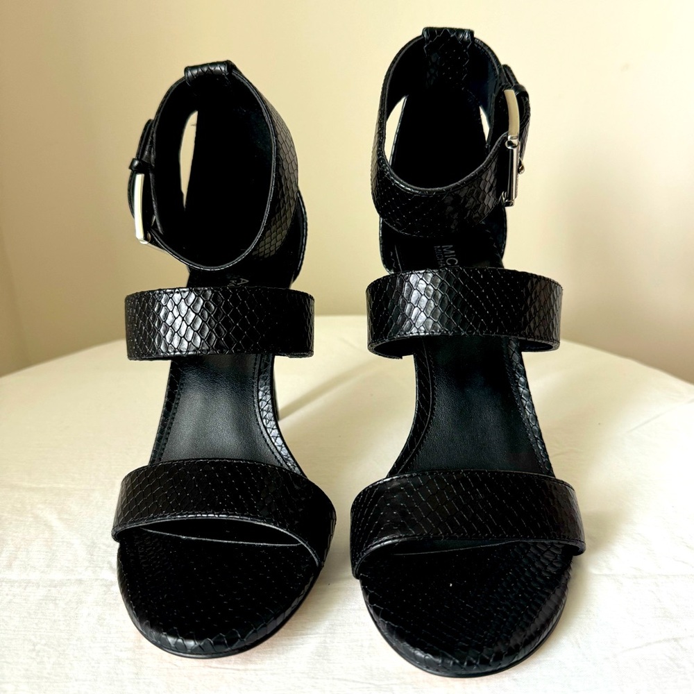 Michael Kors Amal Sandal Size 7 Black Embossed Leather & Silver NIB